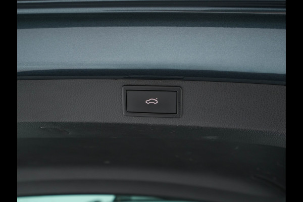 Škoda Karoq 1.5 TSI ACT Business Edition Plus (INCL.BTW) Aut. *PANO | FULL-LED | CANTON-SOUND | DAB+ | CAMERA | NAVI-FULLMAP | KEYLESS | PRIVACY-GLASS | ECC | PDC | CRUISE | TOWBAR | 17''ALU*