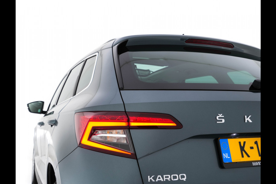 Škoda Karoq 1.5 TSI ACT Business Edition Plus (INCL.BTW) Aut. *PANO | FULL-LED | CANTON-SOUND | DAB+ | CAMERA | NAVI-FULLMAP | KEYLESS | PRIVACY-GLASS | ECC | PDC | CRUISE | TOWBAR | 17''ALU*