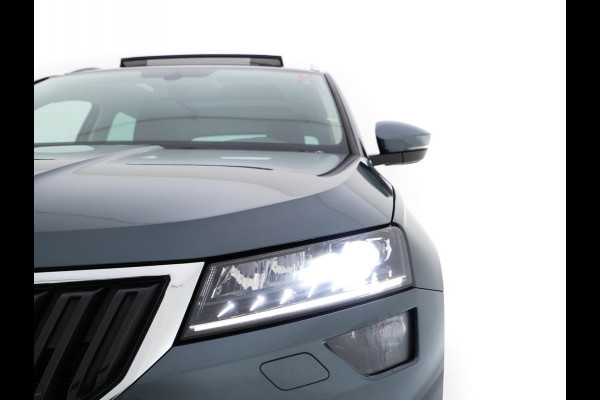 Škoda Karoq 1.5 TSI ACT Business Edition Plus (INCL.BTW) Aut. *PANO | FULL-LED | CANTON-SOUND | DAB+ | CAMERA | NAVI-FULLMAP | KEYLESS | PRIVACY-GLASS | ECC | PDC | CRUISE | TOWBAR | 17''ALU*