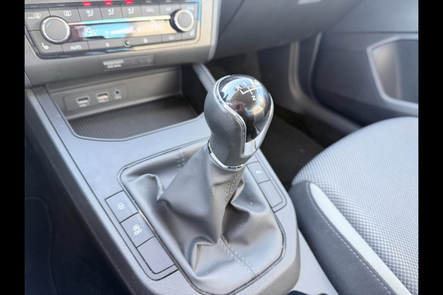 Seat Ibiza 1.0 TSI Style Business Intense | Carplay | Camera | PDC | Stoelverwarming