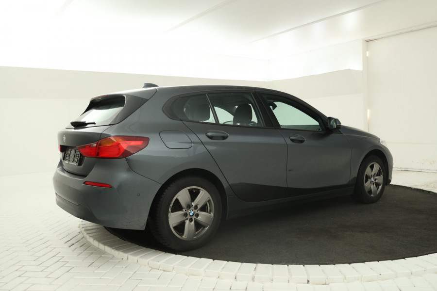 BMW 1-serie 118i 140PK, Navigatie, Climate,