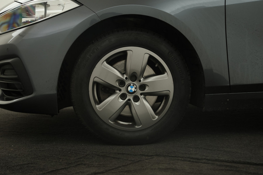 BMW 1-serie 118i 140PK, Navigatie, Climate,