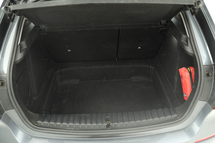 BMW 1-serie 118i 140PK, Navigatie, Climate,