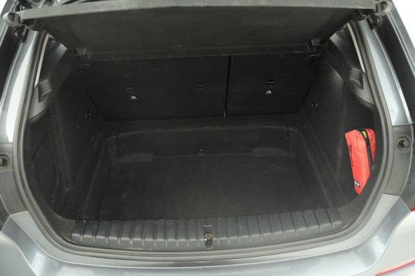 BMW 1-serie 118i 140PK, Navigatie, Climate,