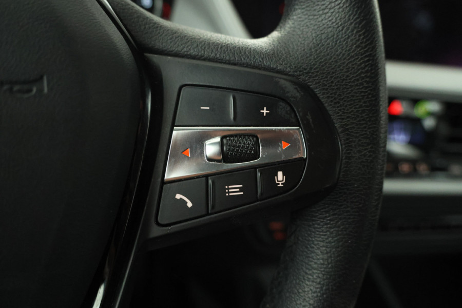 BMW 1-serie 118i 140PK, Navigatie, Climate,