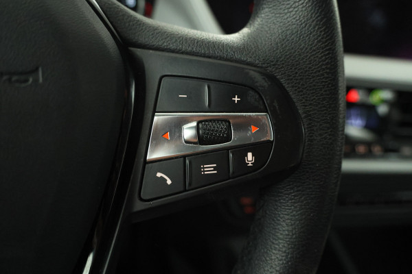 BMW 1-serie 118i 140PK, Navigatie, Climate,