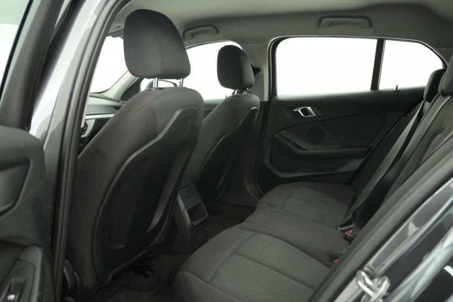 BMW 1-serie 118i 140PK, Navigatie, Climate,