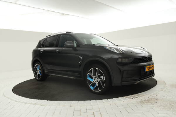 Lynk & Co 01 1.5 Zwarte hemel, Panorama dak, black pakket!!