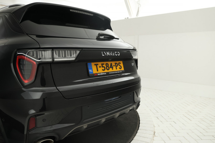 Lynk & Co 01 1.5 Zwarte hemel, Panorama dak, black pakket!!
