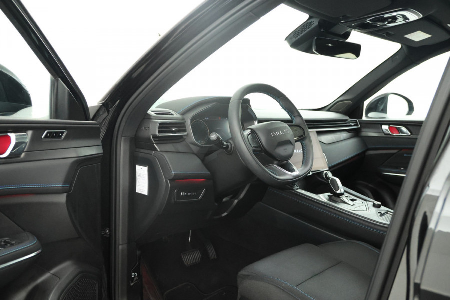 Lynk & Co 01 1.5 Zwarte hemel, Panorama dak, black pakket!!