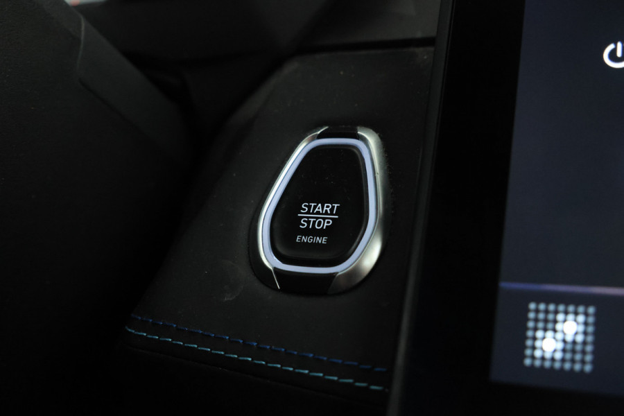 Lynk & Co 01 1.5 Zwarte hemel, Panorama dak, black pakket!!