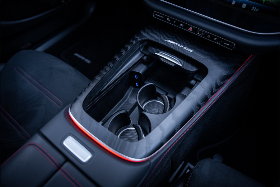 Mercedes-Benz E-Klasse Estate AMG 53 4MATIC+ Hyperscreen ** Massage ** Burmester ** Panodak ** Trekhaak ** Verwarmd stuurwiel ** Standkachel ** Verlichte grille ** Dashcam