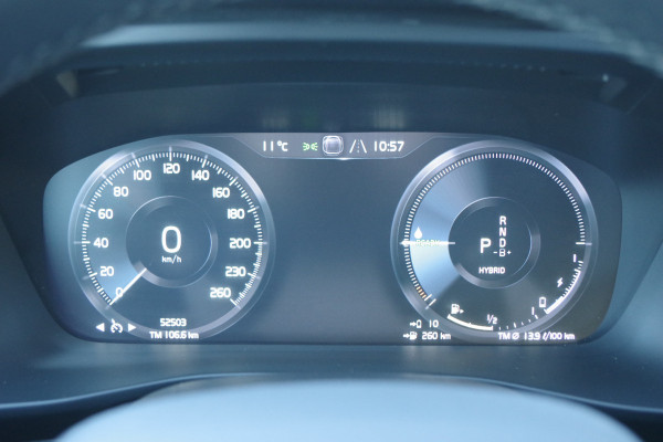 Volvo XC40 1.5 T5 262 PK Plug-In Hybrid Plus Dark, Leder-Alcantara, Harman/Kardon Sound, Winterpakket