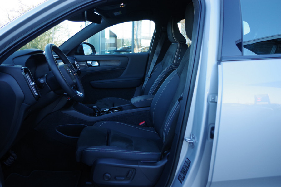 Volvo XC40 1.5 T5 262 PK Plug-In Hybrid Plus Dark, Leder-Alcantara, Harman/Kardon Sound, Winterpakket