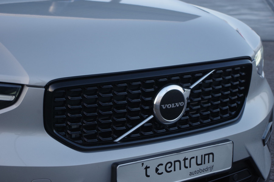 Volvo XC40 1.5 T5 262 PK Plug-In Hybrid Plus Dark, Leder-Alcantara, Harman/Kardon Sound, Winterpakket