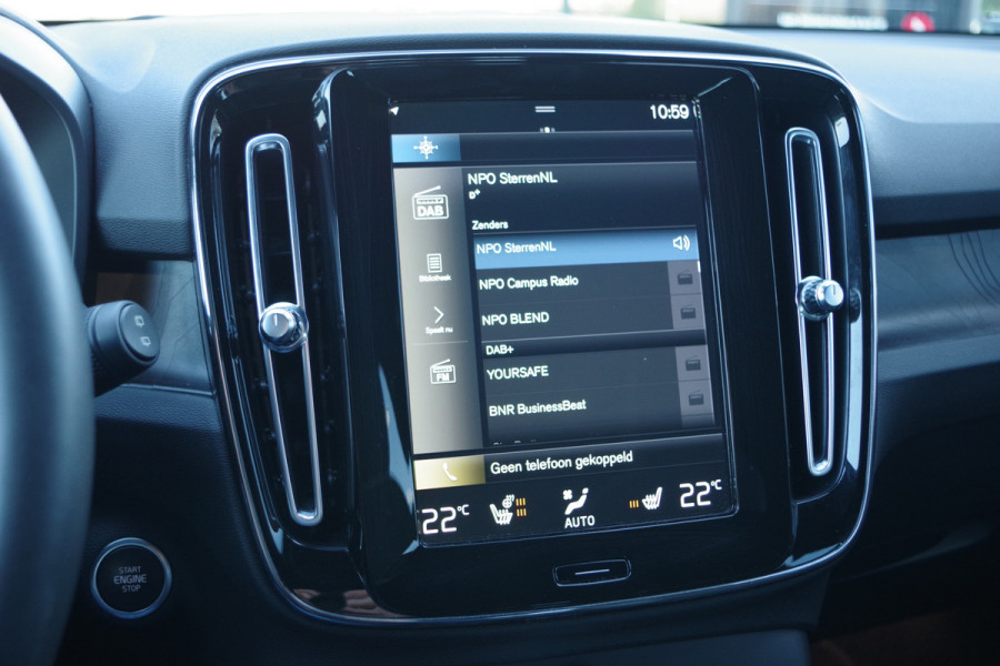 Volvo XC40 1.5 T5 262 PK Plug-In Hybrid Plus Dark, Leder-Alcantara, Harman/Kardon Sound, Winterpakket