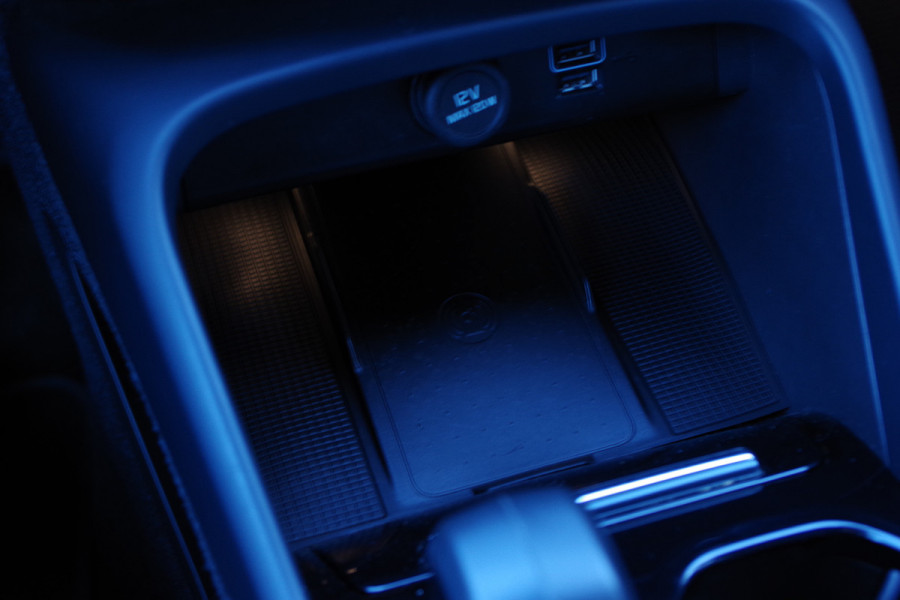 Volvo XC40 1.5 T5 262 PK Plug-In Hybrid Plus Dark, Leder-Alcantara, Harman/Kardon Sound, Winterpakket