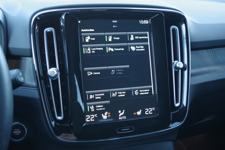 Volvo XC40 1.5 T5 262 PK Plug-In Hybrid Plus Dark, Leder-Alcantara, Harman/Kardon Sound, Winterpakket