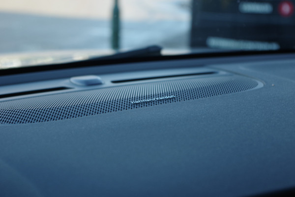 Volvo XC40 1.5 T5 262 PK Plug-In Hybrid Plus Dark, Leder-Alcantara, Harman/Kardon Sound, Winterpakket