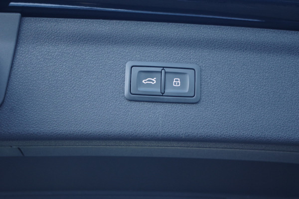 Audi Q3 2.0 TFSI 180 PK Automaat Quattro S-Line Sport Pro Line, Panoramadak, LED, Keyless