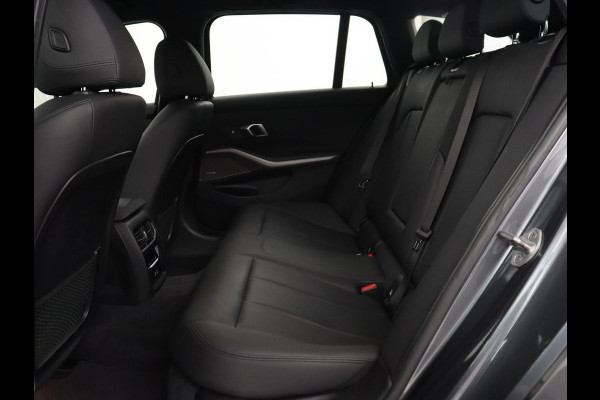 BMW 3 Serie 318i Executive Edition | Adaptive cruise | Leder | Stoel & stuurverwarming | Carplay | Harman/Kardon | Navigatie | Live Cockpit | Climate control | Parkeerhulp
