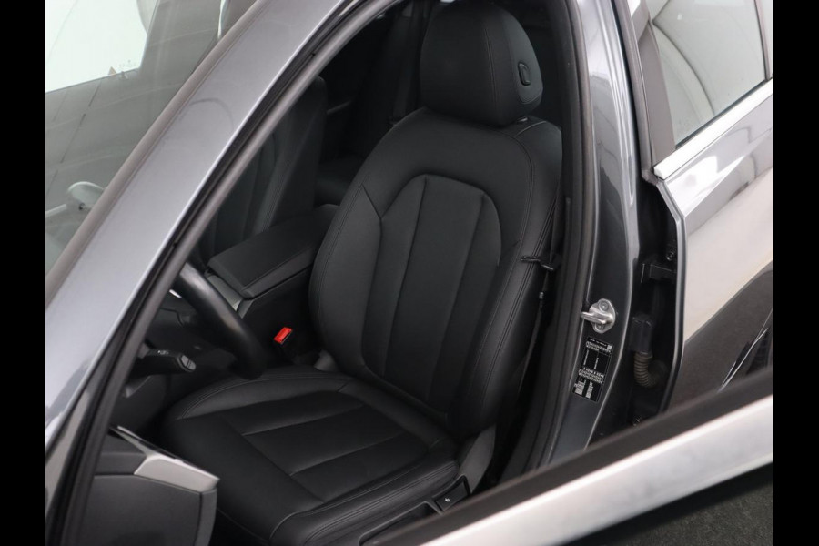 BMW 3 Serie 318i Executive Edition | Adaptive cruise | Leder | Stoel & stuurverwarming | Carplay | Harman/Kardon | Navigatie | Live Cockpit | Climate control | Parkeerhulp