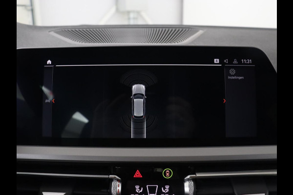 BMW 3 Serie 318i Executive Edition | Adaptive cruise | Leder | Stoel & stuurverwarming | Carplay | Harman/Kardon | Navigatie | Live Cockpit | Climate control | Parkeerhulp