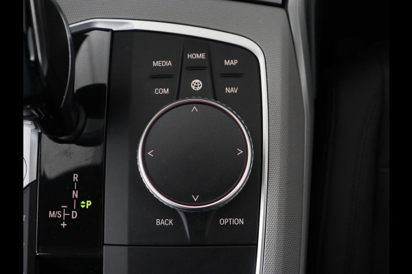 BMW 3 Serie 318i Executive Edition | Adaptive cruise | Leder | Stoel & stuurverwarming | Carplay | Harman/Kardon | Navigatie | Live Cockpit | Climate control | Parkeerhulp