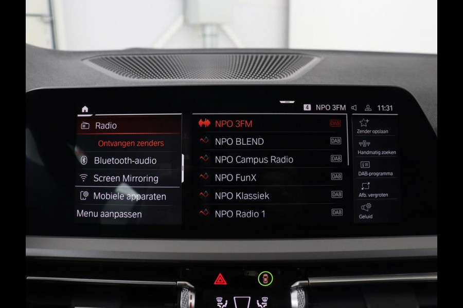 BMW 3 Serie 318i Executive Edition | Adaptive cruise | Leder | Stoel & stuurverwarming | Carplay | Harman/Kardon | Navigatie | Live Cockpit | Climate control | Parkeerhulp