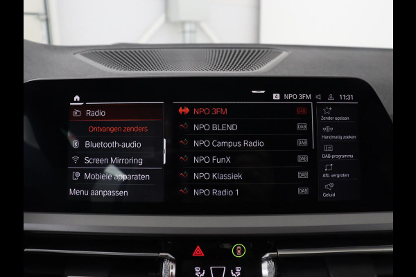 BMW 3 Serie 318i Executive Edition | Adaptive cruise | Leder | Stoel & stuurverwarming | Carplay | Harman/Kardon | Navigatie | Live Cockpit | Climate control | Parkeerhulp