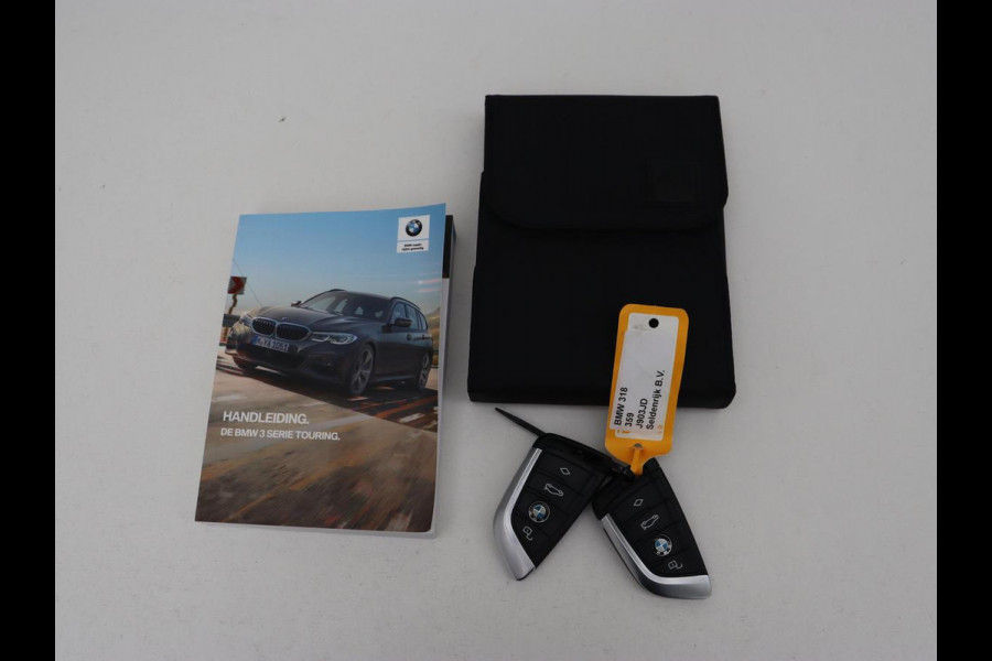 BMW 3 Serie 318i Executive Edition | Adaptive cruise | Leder | Stoel & stuurverwarming | Carplay | Harman/Kardon | Navigatie | Live Cockpit | Climate control | Parkeerhulp