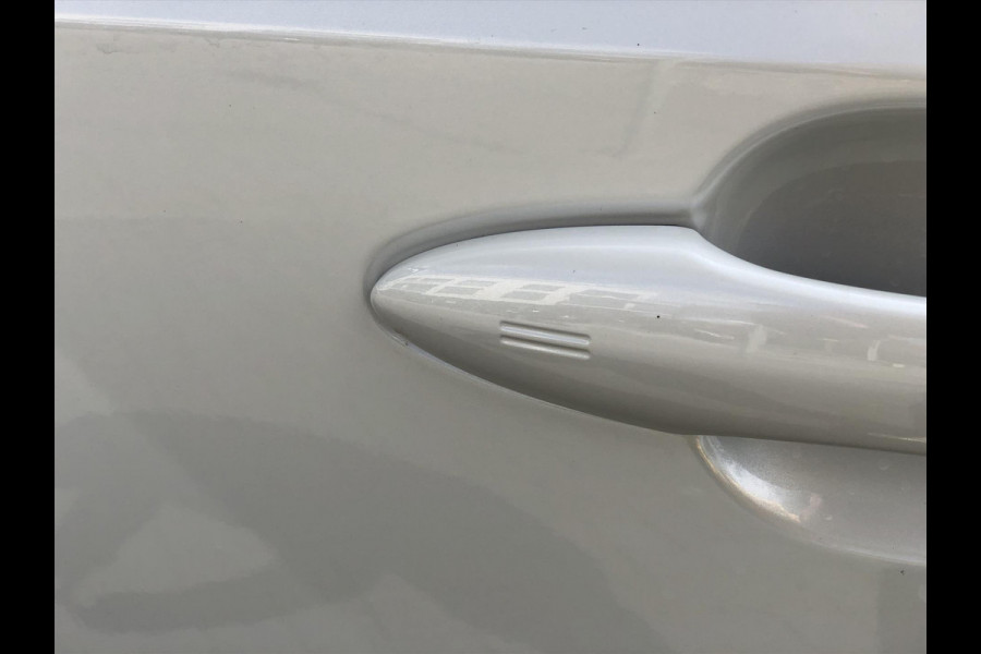 Toyota Bz4x 71,4 kWh 3-Fase Premium Bi-Tone + Panoramisch dak | JBL, Dodehoekherkenning, Leer, Parkeersensoren, Eerste eigenaar