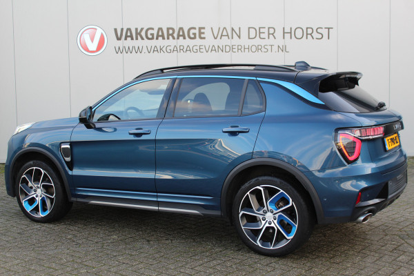 Lynk & Co 01 1.5-180pk. Luxe hybride rijden voor een reëel bedrag ! Trekgewicht 1.800kg ! Autm. airco, navigatie, telefoonvoorb., metallic lak, LM wielen, elektr. panodak, camera 360gr., adaptieve cruise cntrl., LED verlichting, Apple carplay/Android auto etc etc