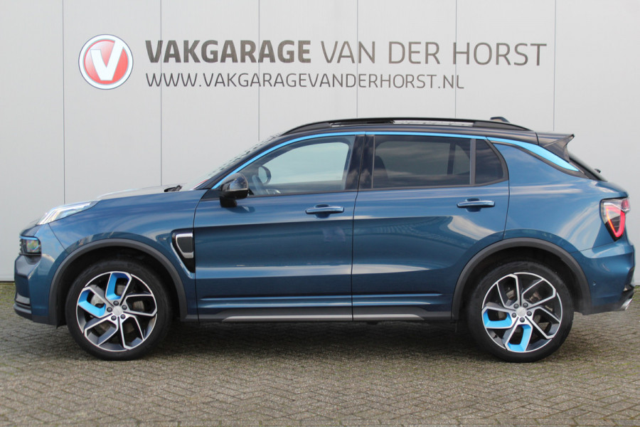 Lynk & Co 01 1.5-180pk. Luxe hybride rijden voor een reëel bedrag ! Trekgewicht 1.800kg ! Autm. airco, navigatie, telefoonvoorb., metallic lak, LM wielen, elektr. panodak, camera 360gr., adaptieve cruise cntrl., LED verlichting, Apple carplay/Android auto etc etc