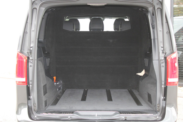 Mercedes-Benz V-Klasse 300d / Lang / DC / AMG / Burmester / Electr Stoelen / 360 Camera / Vol Opties / NIEUWSTAAT