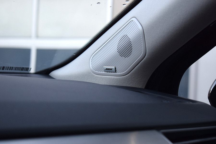 Renault Captur 1.6 E-Tech Plug-in Hybrid 160 Edition One | Trekhaak | Half Leer | Bose | 360 | Stuurverwarming