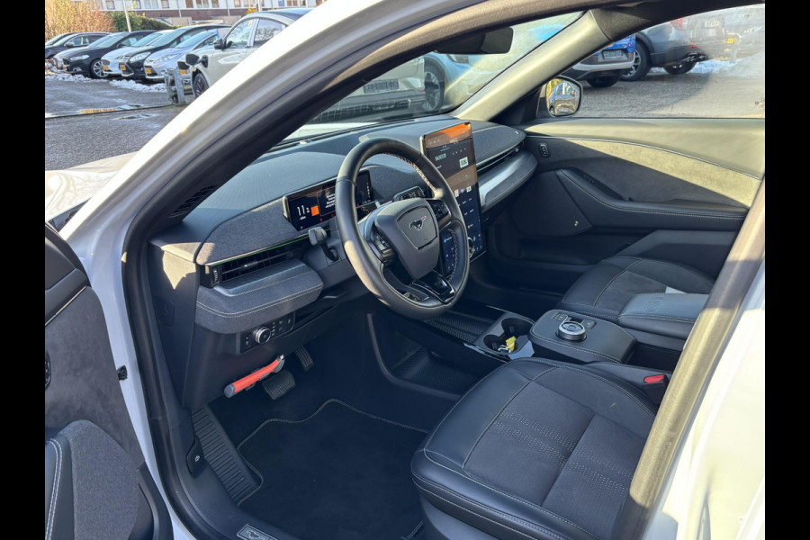 Ford Mustang Mach-E GT Extended AWD 98 kWh 486pk Adaptieve Cruise | Afneembare Trekhaak | Nederlandse Auto | Dealer onderhouden
