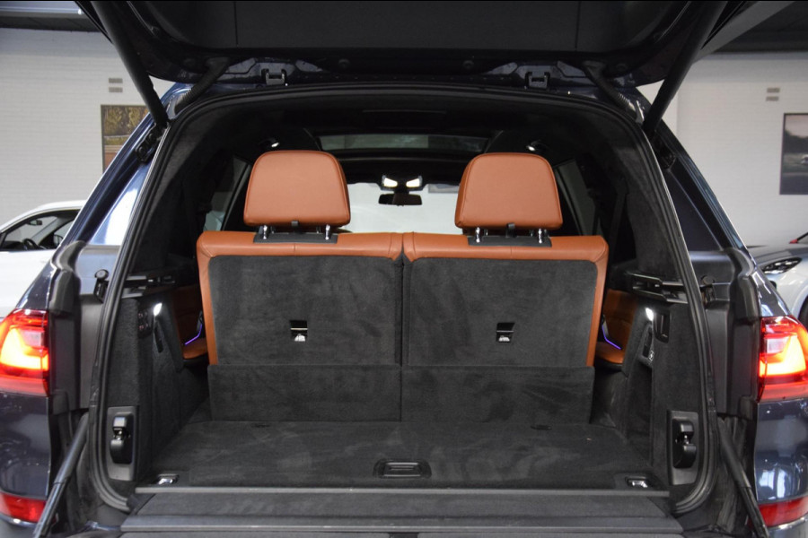 BMW X7 XDrive30d 6p. M-Pakket|1e Eig.|Org.NL|Panoramadak|Dealer Onderhouden