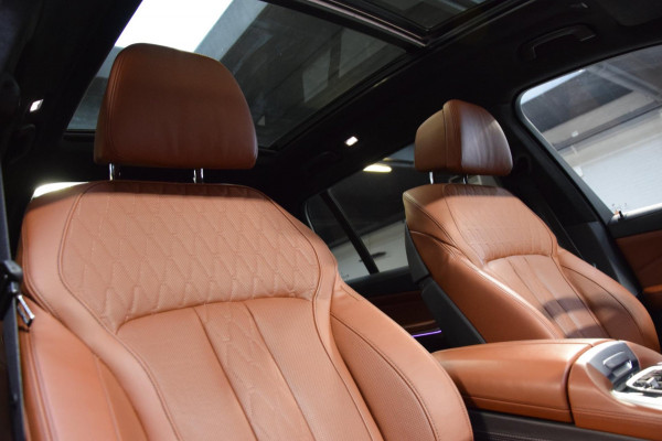 BMW X7 XDrive30d 6p. M-Pakket|1e Eig.|Org.NL|Panoramadak|Dealer Onderhouden