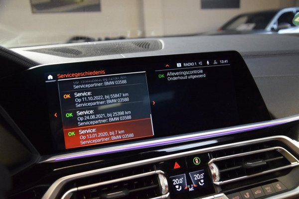 BMW X7 XDrive30d 6p. M-Pakket|1e Eig.|Org.NL|Panoramadak|Dealer Onderhouden
