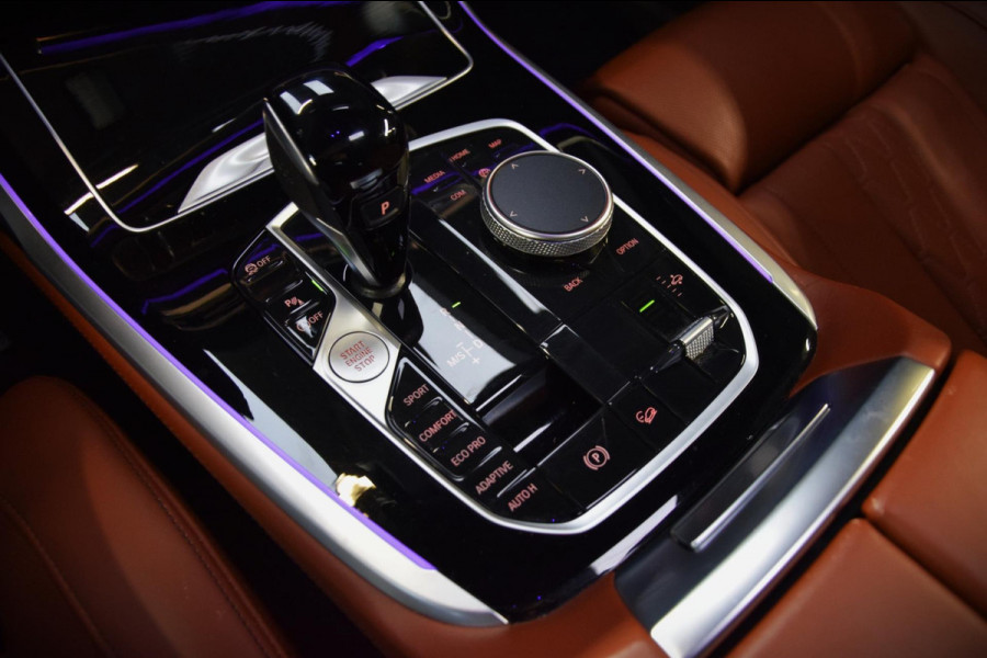 BMW X7 XDrive30d 6p. M-Pakket|1e Eig.|Org.NL|Panoramadak|Dealer Onderhouden