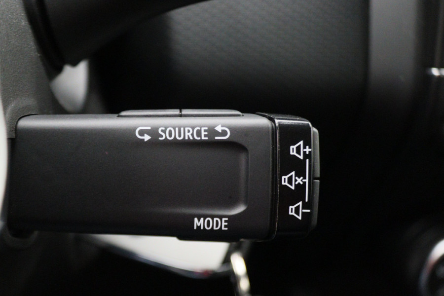 Renault Clio 1.0 TCe Zen Airco, Cruise, Apple Carplay, LED, Rijstrooksensor, PDC