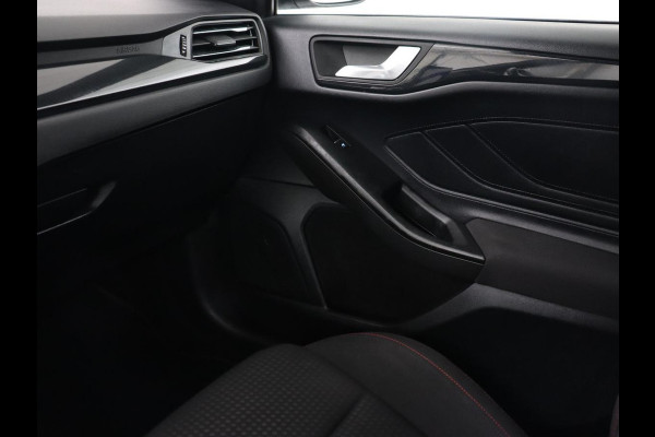 Ford Focus 1.5 EcoBoost ST Line X | Trekhaak | Adaptive cruise | Camera | Carplay | Digital Cockpit | Keyless | Full LED | Navigatie | Climate control