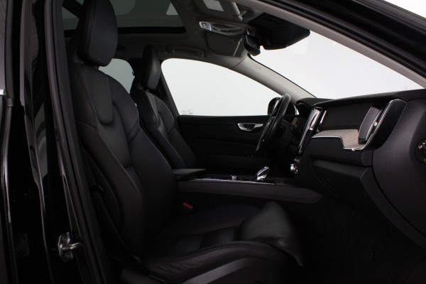 Volvo XC60 2.0 T6 Plug-in hybrid AWD Inscription 341pk/Trekhaak/Pano.schuif/Memory/Leer/ONYX BLACK/Apple CarPlay/Standverwarming