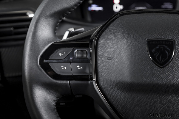 Peugeot 2008 1.2 Hybrid 145 Allure - Automaat | Dig. Cockpit | Adapt. Cruise | Stoelverw. | PDC | Camera | App. Connect | ECC | DAB | LM 17" | 2301