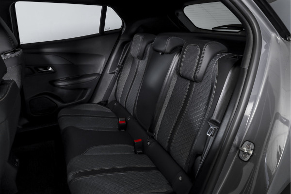 Peugeot 2008 1.2 Hybrid 145 Allure - Automaat | Dig. Cockpit | Adapt. Cruise | Stoelverw. | PDC | Camera | App. Connect | ECC | DAB | LM 17" | 8647