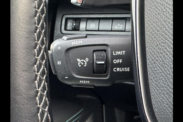 Peugeot 3008 1.2 PureTech Premium Automaat Trekhaak Cruise Climate Digitaal Dashboard Led 360 Camera Carplay Riem is vervangen