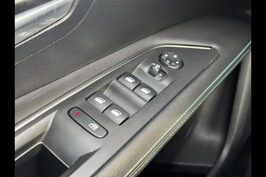 Peugeot 3008 1.2 PureTech Premium Automaat Trekhaak Cruise Climate Digitaal Dashboard Led 360 Camera Carplay Riem is vervangen