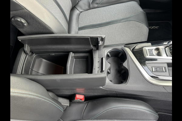 Peugeot 3008 1.2 PureTech Premium Automaat Trekhaak Cruise Climate Digitaal Dashboard Led 360 Camera Carplay Riem is vervangen