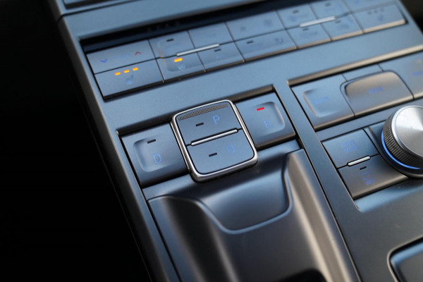 Hyundai NEXO FCEV | Verwarmde stoelen | Camera | Dealer onderhouden | Verwarmd stuurwiel | LED | Elek achterklep |